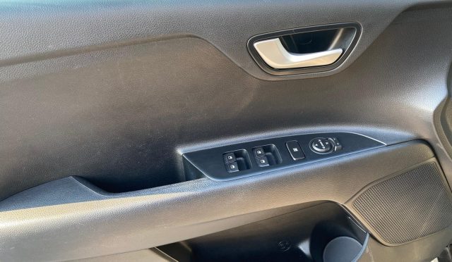 KIA Stonic usata 16