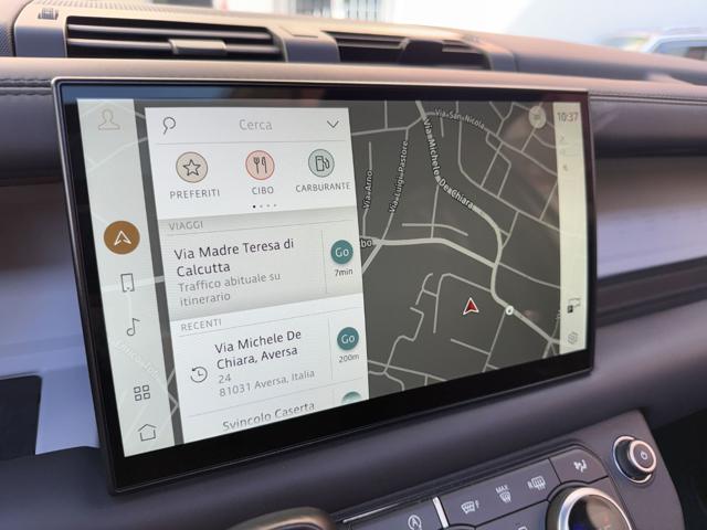 LAND ROVER Defender usata, con Park Distance Control