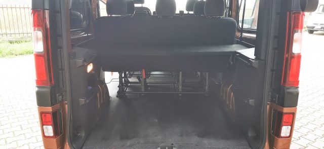 NISSAN NV300 usata, con Gancio traino