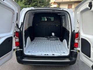 TOYOTA Proace City usata, con Autoradio digitale