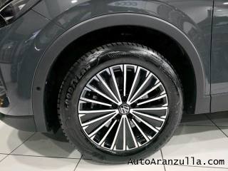VOLKSWAGEN Tiguan usata, con Leve al volante