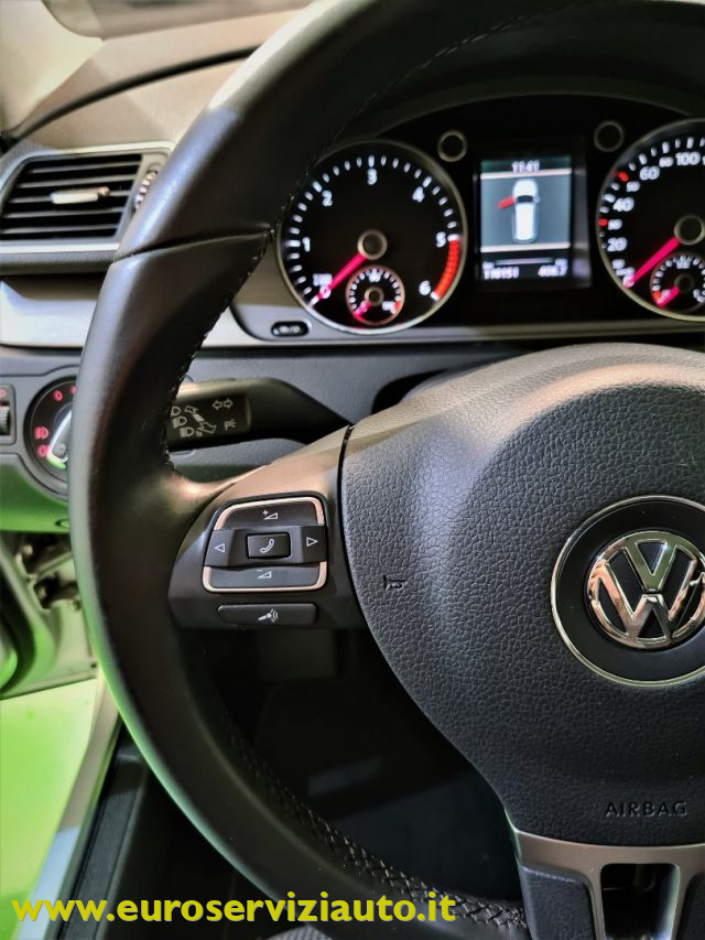 VOLKSWAGEN Passat usata 25