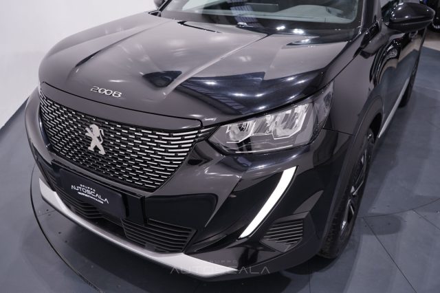 PEUGEOT 2008 usata, con Specchietti laterali elettrici