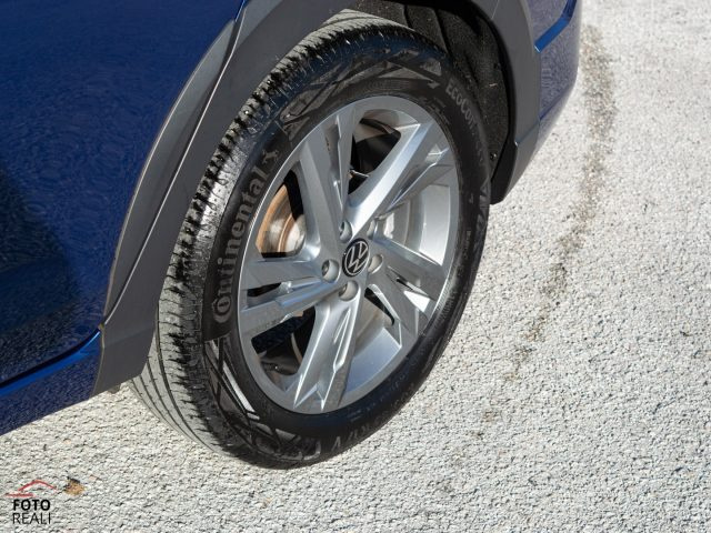 VOLKSWAGEN Taigo usata, con USB