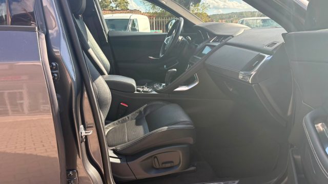 JAGUAR E-Pace usata, con Fari LED