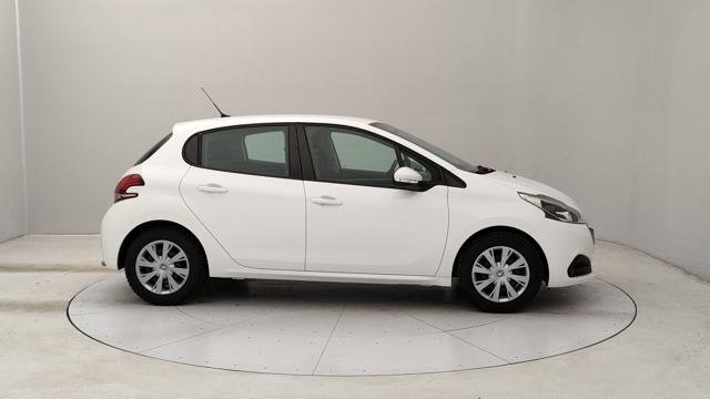 PEUGEOT 208 usata, con Autoradio