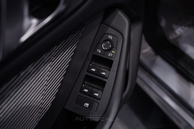 BMW 118 usata, con Controllo automatico clima