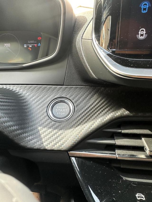 PEUGEOT 2008 usata, con Cruise Control