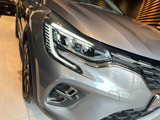 RENAULT Captur usata, con Bracciolo