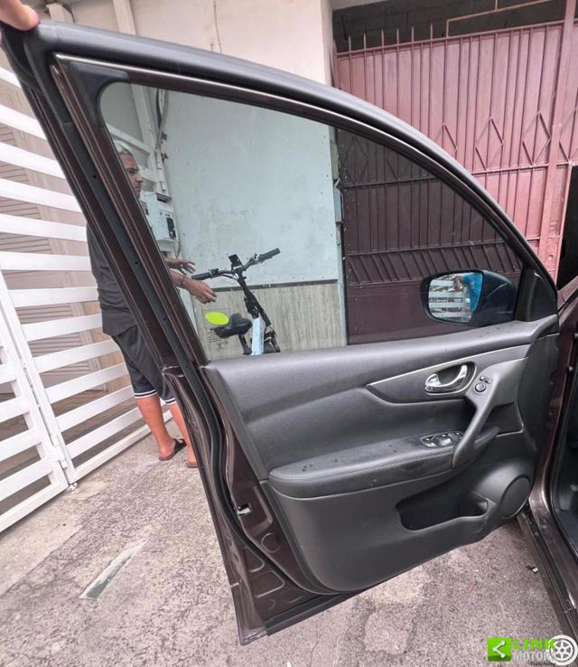 NISSAN Qashqai usata, con Tetto panorama