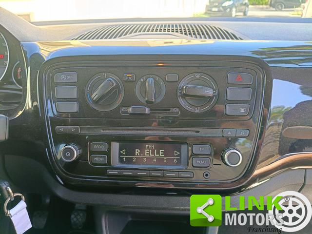 VOLKSWAGEN up! usata, con Lettore CD