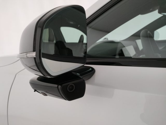 VOLVO ES90 usata, con Luci diurne LED