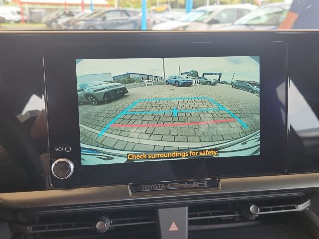 TOYOTA C-HR usata, con Autoradio digitale