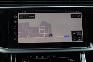 AUDI Q8 usata, con Luci diurne