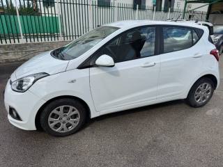 HYUNDAI i10 usata, con Airbag