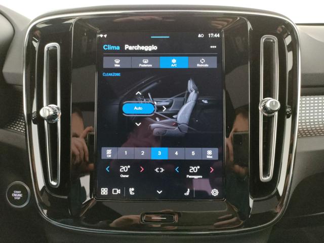 VOLVO XC40 usata, con Fari LED