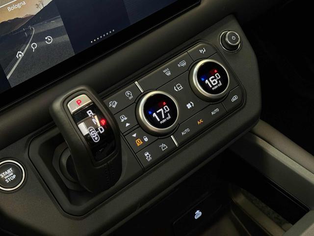 LAND ROVER Defender usata, con Sedili riscaldati