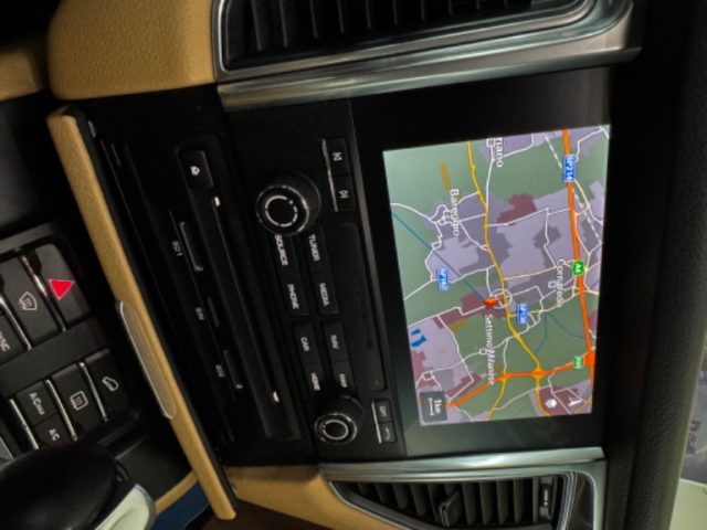 PORSCHE Macan usata, con Airbag testa