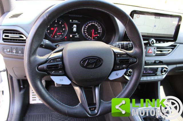 HYUNDAI i30 usata, con Park Distance Control