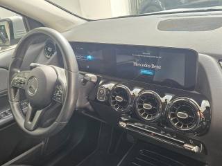 MERCEDES-BENZ GLA 180 usata, con Volante multifunzione