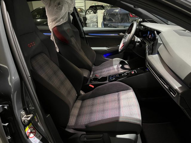 VOLKSWAGEN Golf usata, con Controllo automatico clima