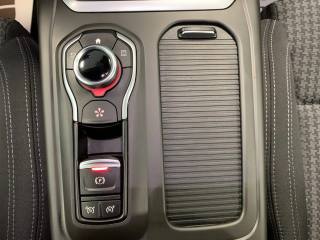 RENAULT Talisman usata, con Touch screen