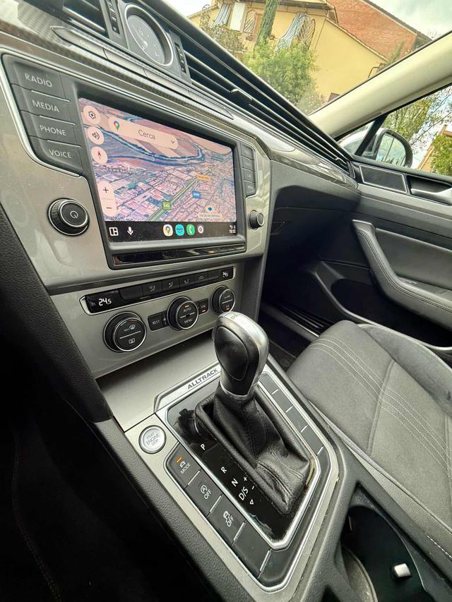VOLKSWAGEN Passat usata, con Regolazione elettrica sedili