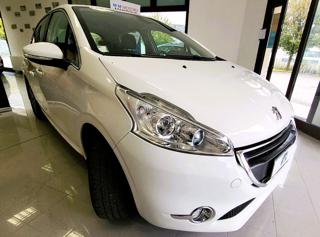 PEUGEOT 208 usata, con Sedile posteriore sdoppiato