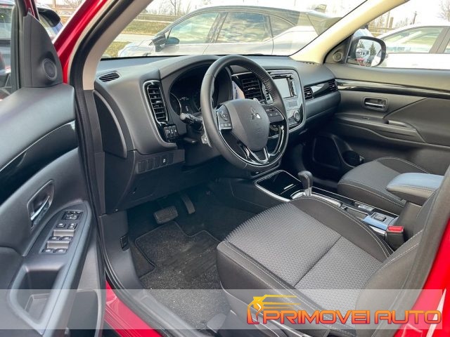 MITSUBISHI Outlander usata, con Airbag