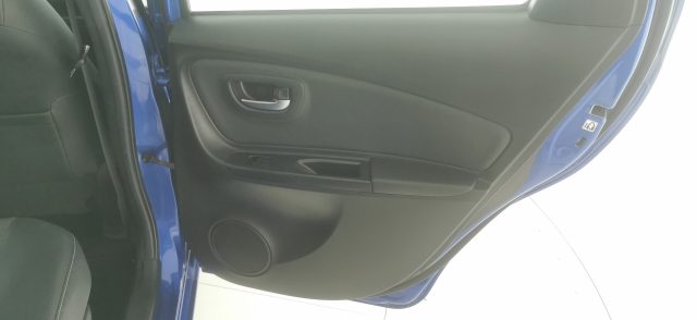 TOYOTA Yaris usata 39