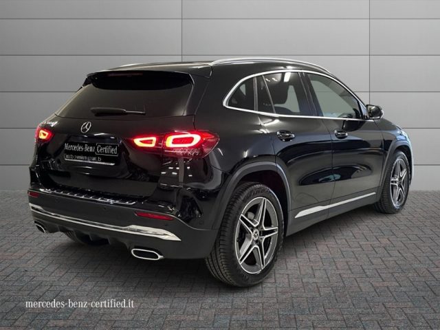 MERCEDES-BENZ GLA 180 usata, con Airbag