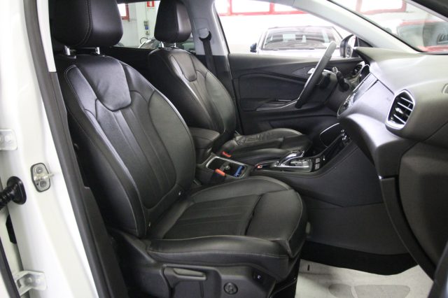 OPEL Grandland X usata, con Regolazione elettrica sedili