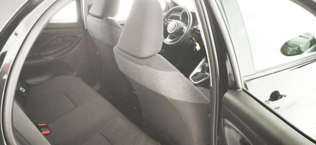 TOYOTA Yaris usata 48