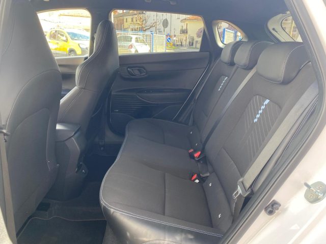 HYUNDAI i20 usata, con Volante in pelle