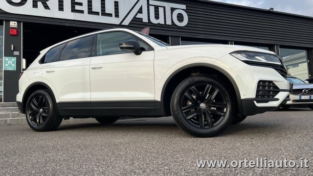 VOLKSWAGEN Touareg usata 31