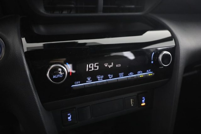 TOYOTA Yaris Cross usata 11
