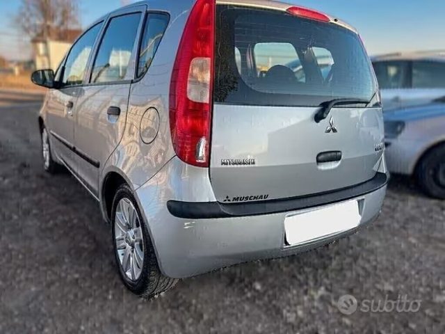 MITSUBISHI Colt usata, con Chiusura centralizzata