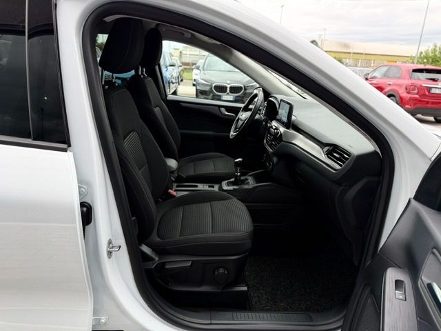 FORD Kuga usata, con Bracciolo