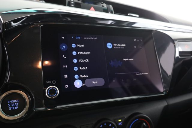 TOYOTA Hilux usata 14