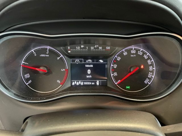 OPEL Zafira usata, con Bluetooth