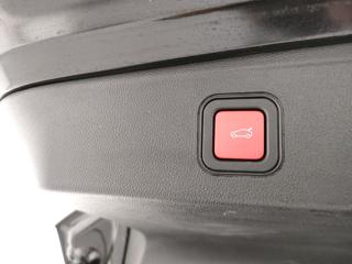 JEEP Avenger usata, con USB