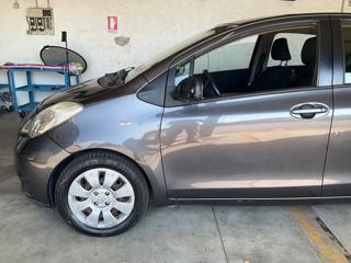 TOYOTA Yaris usata, con Airbag laterali