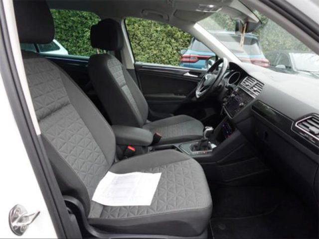 VOLKSWAGEN Tiguan usata, con Autoradio