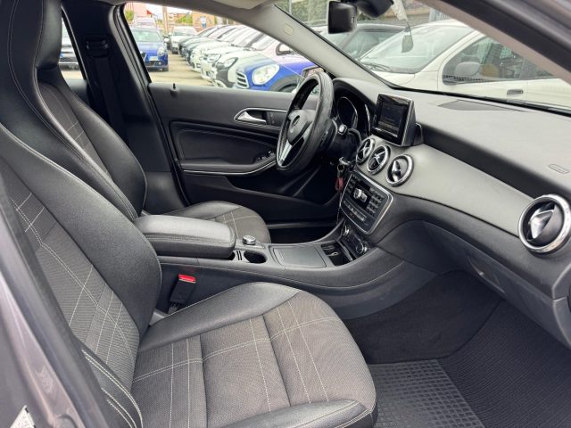 MERCEDES-BENZ GLA 200 usata, con Cronologia tagliandi