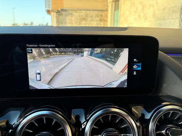 MERCEDES-BENZ GLA 180 usata, con Sistema di navigazione