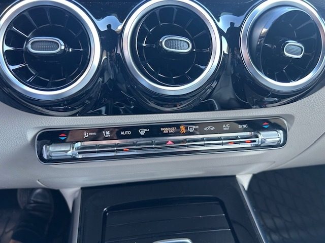 MERCEDES-BENZ GLA 200 usata, con Sistema di navigazione