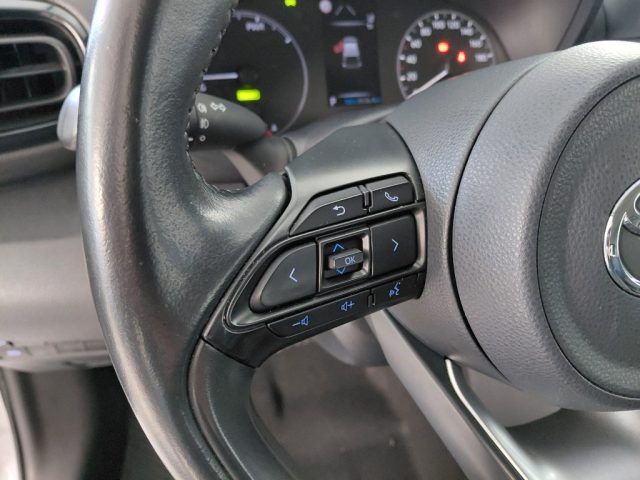 TOYOTA Yaris usata, con Touch screen