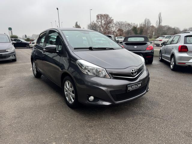 TOYOTA Yaris usata, con Airbag laterali