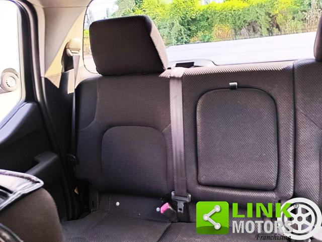 NISSAN Navara usata, con Bluetooth