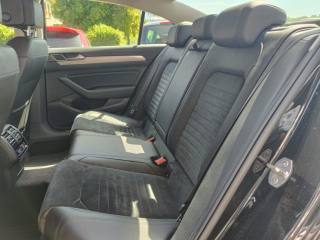 VOLKSWAGEN Passat usata, con Controllo trazione